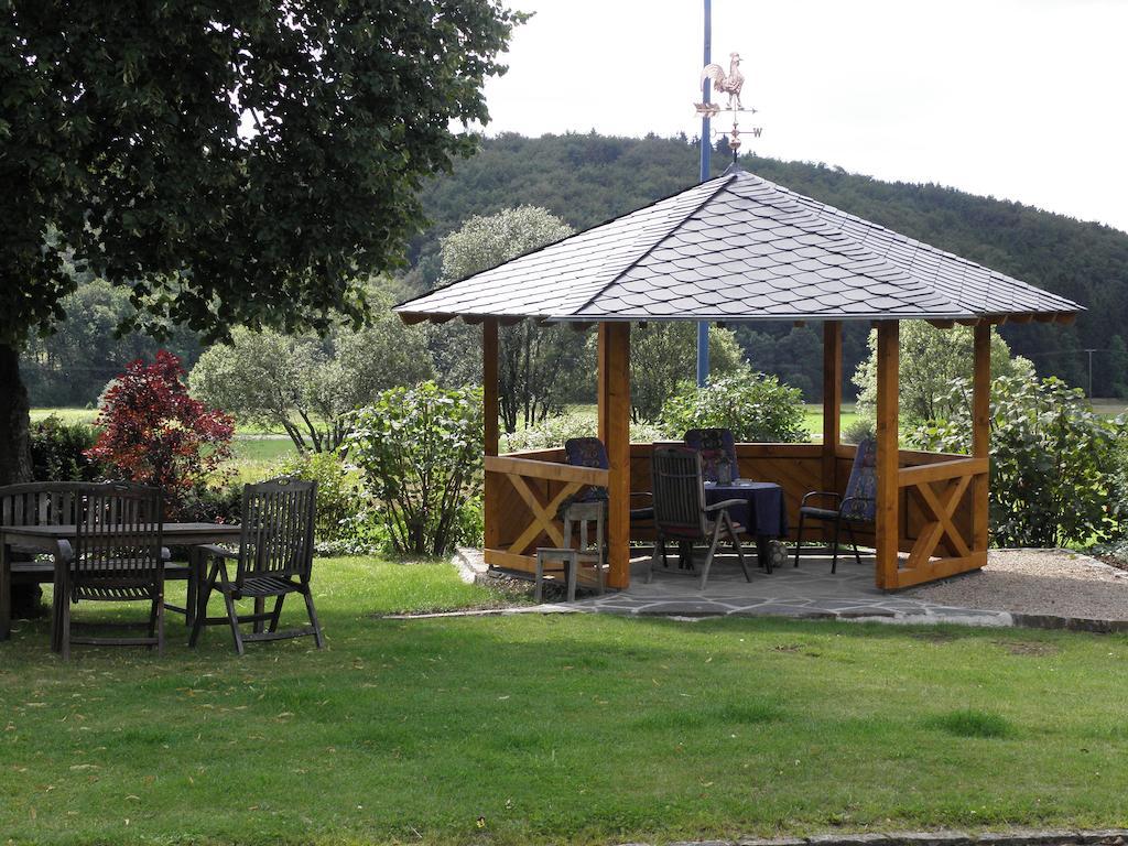 Pension-Saxler Neichen Exterior foto