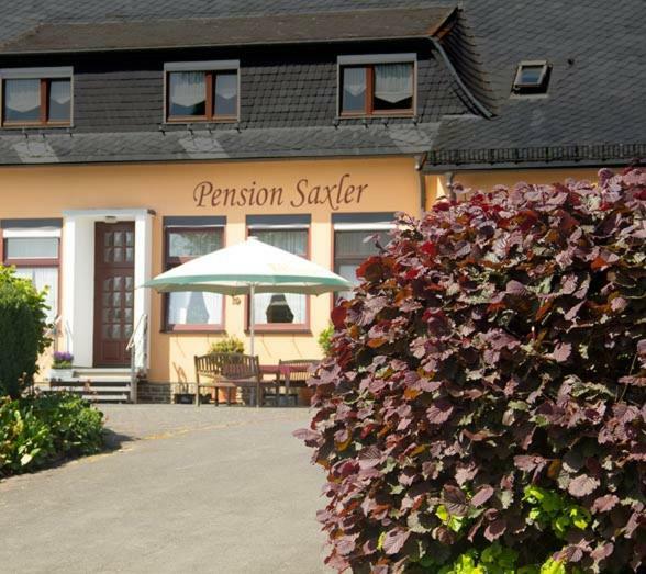 Pension-Saxler Neichen Exterior foto