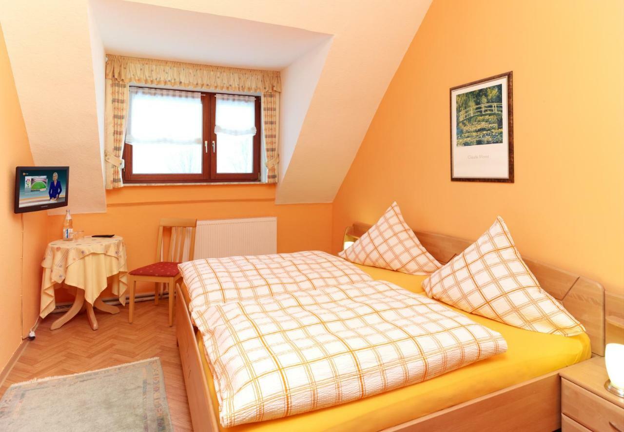 Pension-Saxler Neichen Exterior foto